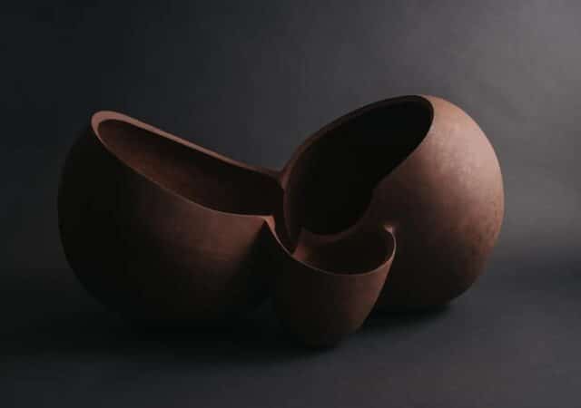 featured image for post: Zoë Powell’s Magnolia 05 Vessel Is Handmade from Clay She Unearthed Herself