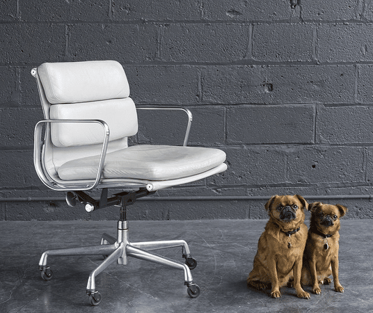 featured image for post: 10 Must-Follow 1stdibs Dealer Instagram Accounts
