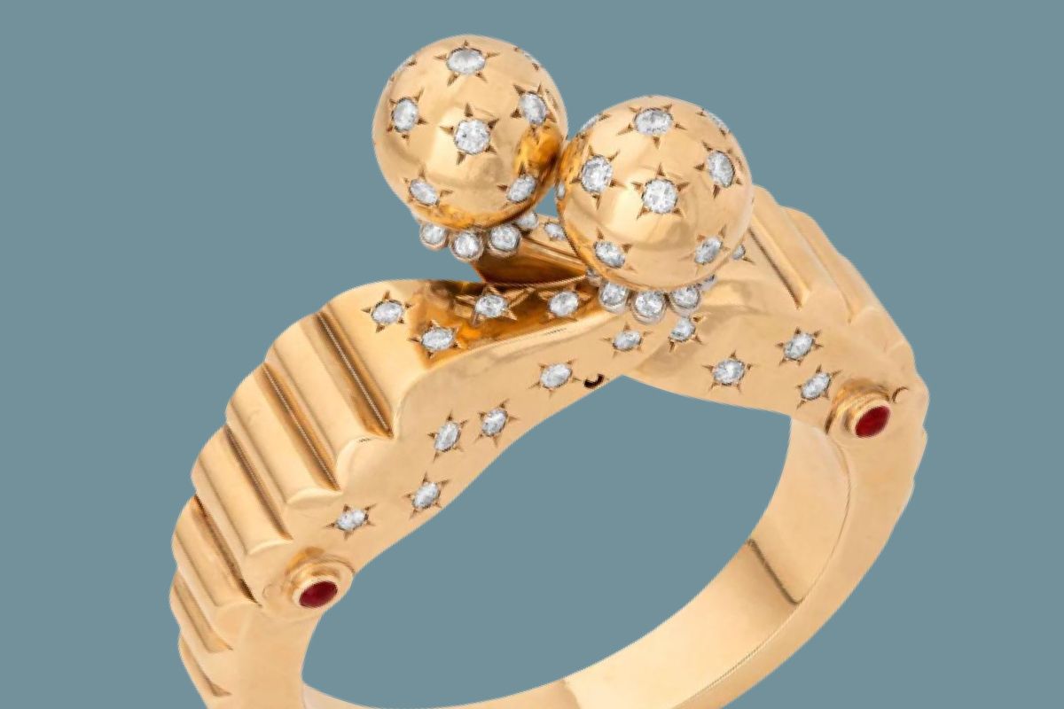 Seaman Schepps gold bangle bracelet that belonged to Andy Warhol