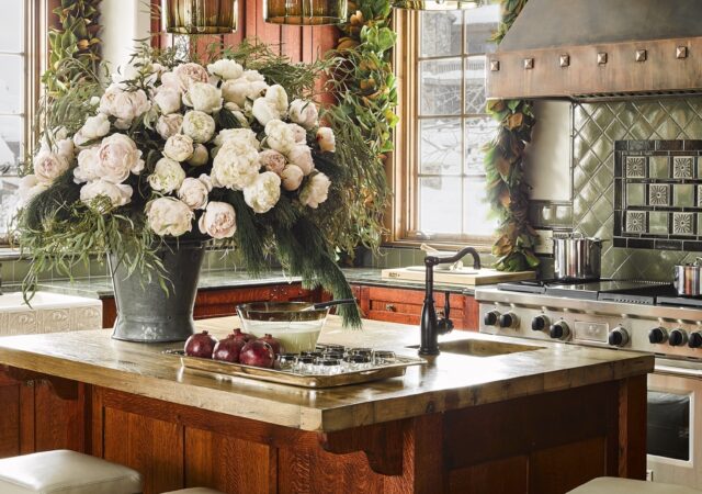 featured image for post: Holiday at Home: Ken Fulk Decks Out a Party-Central Kitchen in Big Sky, Montana