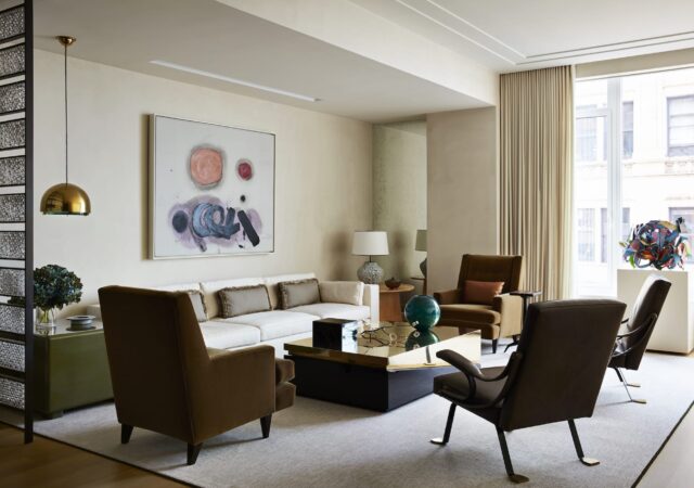 featured image for post: A Room We Love from the 1stDibs 50: Thad Hayes