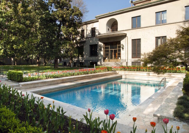 featured image for post: Look inside Milan’s Famous Villa Necchi Campiglio