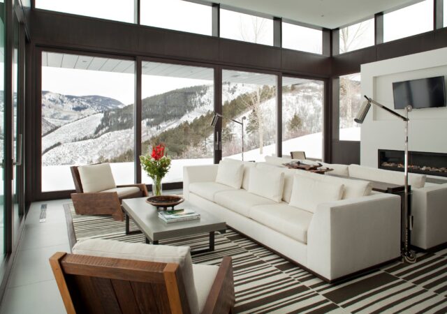 featured image for post: 14 Gorgeous Great Rooms in Rocky Mountain Homes