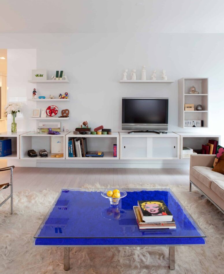 New York apartment with Yves Klein table by Reddymade Architecture and Design