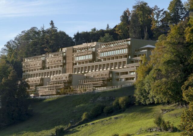 featured image for post: Matteo Thun Integrated an Ultra-Luxe Wellness Retreat into a Swiss Slope