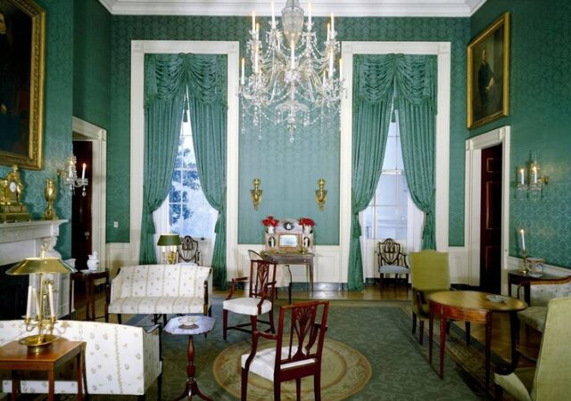 featured image for post: Secretary of Estate: Jackie Kennedy’s White House Overhaul