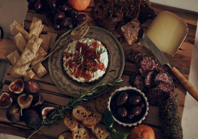 featured image for post: The Art of Entertaining: How to Plan the Perfect Holiday Party