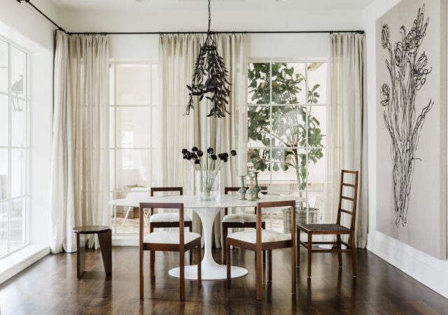 featured image for post: 7 Designer Tips for Artfully Mismatching Your Dining Chairs