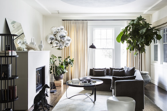 How To Decorate With Plants The Study This Sun Dled Whitewashed San Francisco Home By Geremia Design Provides The Perfect Palette For Two Tropical Specimens A Monstera Plant And