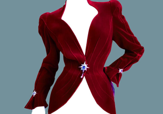 featured image for post: This Red Velvet ’90s Thierry Mugler Blazer Is Ready to Party