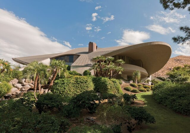 featured image for post: 6 Surprisingly Modern Houses of Mid-Century Hollywood Stars