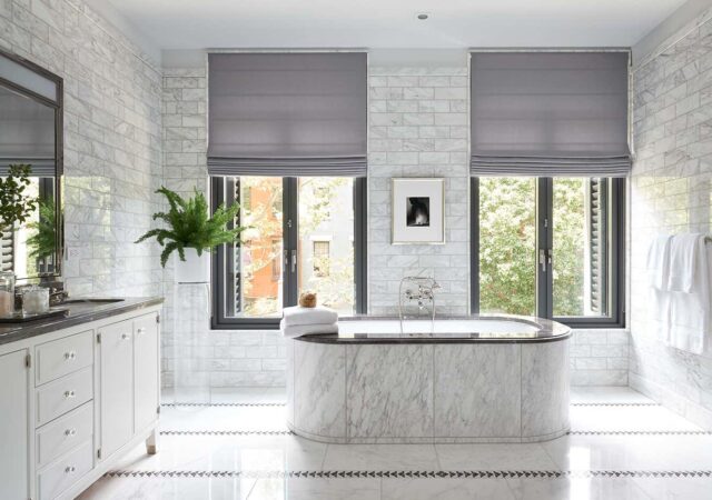featured image for post: 32 Bathrooms with Luxurious Tubs