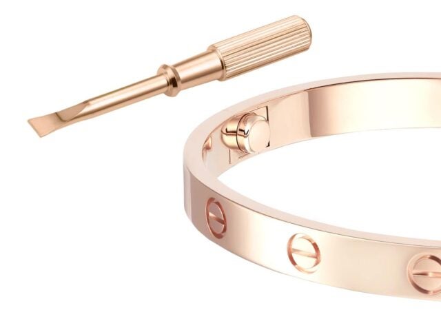 featured image for post: How to Spot a Fake Cartier Love Bracelet