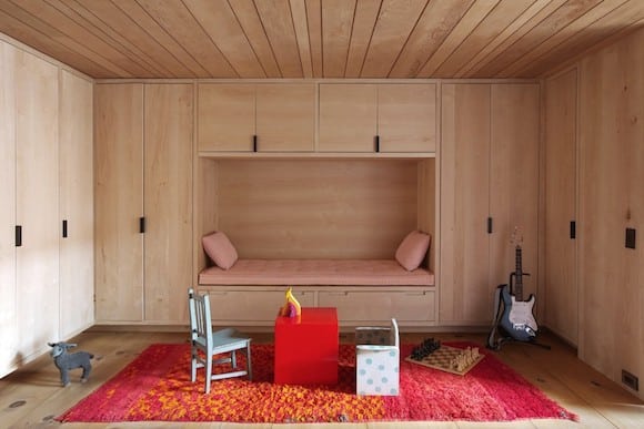 featured image for post: A Comprehensive Guide to Moroccan Tribal Rugs