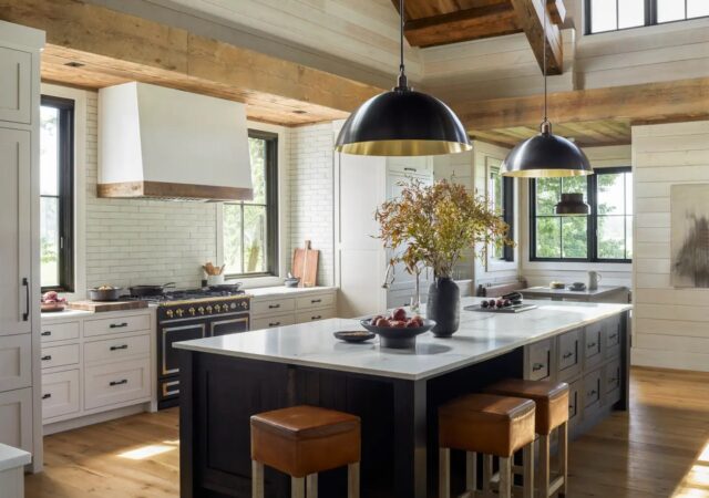 featured image for post: 11 Cozy Kitchens with a Farmhouse Feel