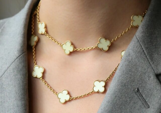 featured image for post: How to Spot a Fake Van Cleef & Arpels Necklace