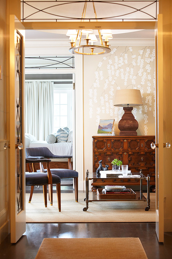Boston decorator Jill Goldberg combined a mix of modern and classical influences - as is her wont - at a newly renovated Georgian-style estate in Westwood, Massachutts. Photos by Kent Davis unless noted