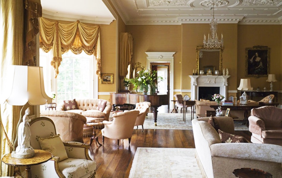 Modern Elegance Vs Old World Glamour Decorating Style Wars Old World Glamour On 1stdibs