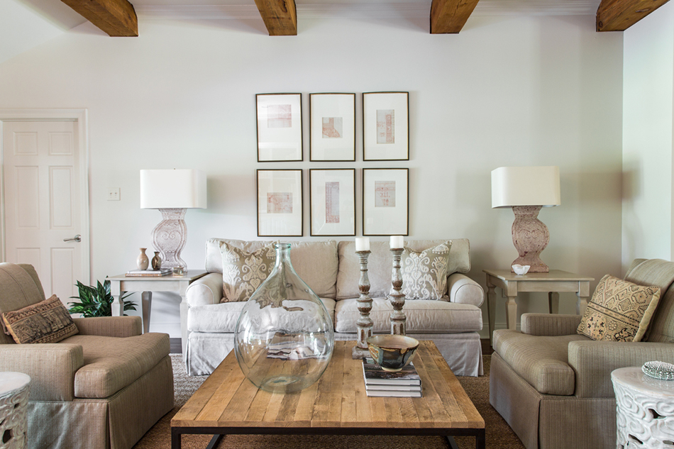 Graci Interiors Comes Home To New Orleans 1stdibs Introspective In The Family Room Of A Home Baton Rouge Louisiana Symmetrical Arrangement