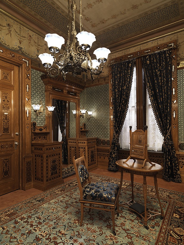 Gilded Age Design Arabella Worsham S New York Brownstone Decor