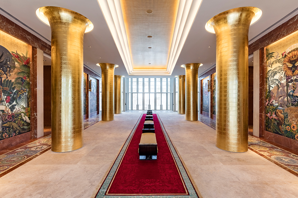 Finally, a hotel that fits miami beach's artistic aspirations ... Hotel Créatif Banquette
