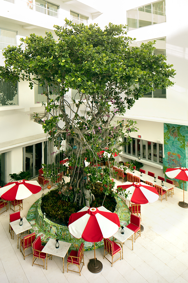 Finally, a hotel that fits miami beach's artistic aspirations ... Hotel Créatif Banquette
