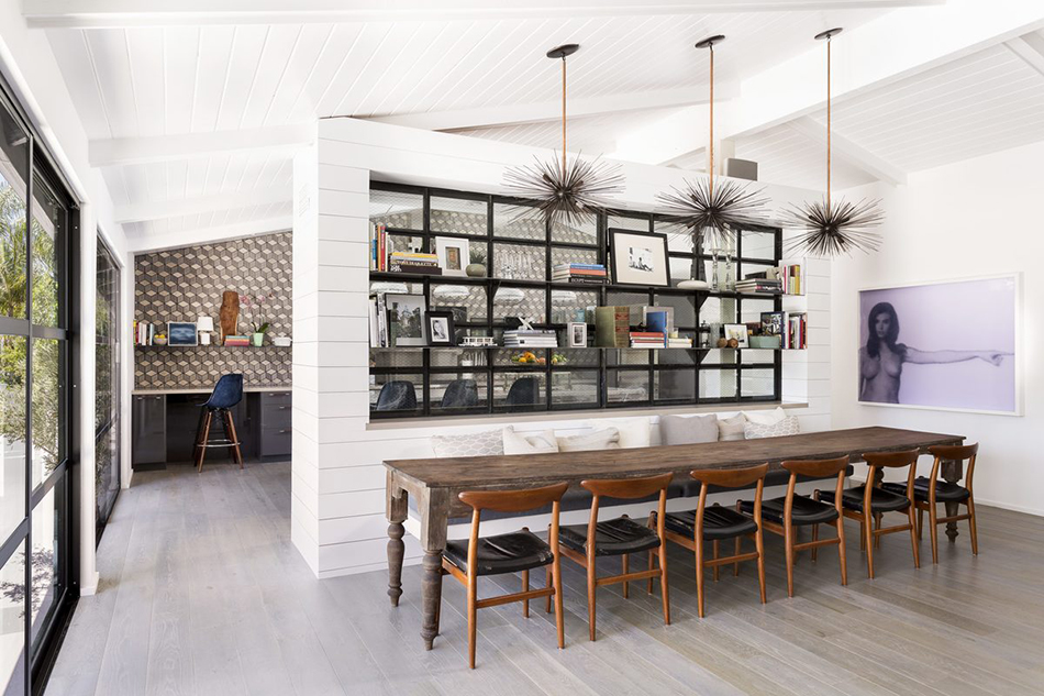 How Antiques Amp Up Contemporary Es 1stdibs Introspective In This Los Angeles Home The Gl Room Divider Was Salvaged From A Factory Building Just Before It Demolished Vintage Teak And Leather Chairs