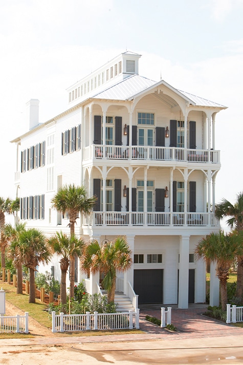 Carpenter Gothic house in Galveston by Texas architect Michael Imber