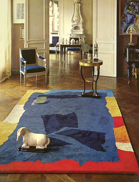 colorful rug in Henri Samuel's Paris living room