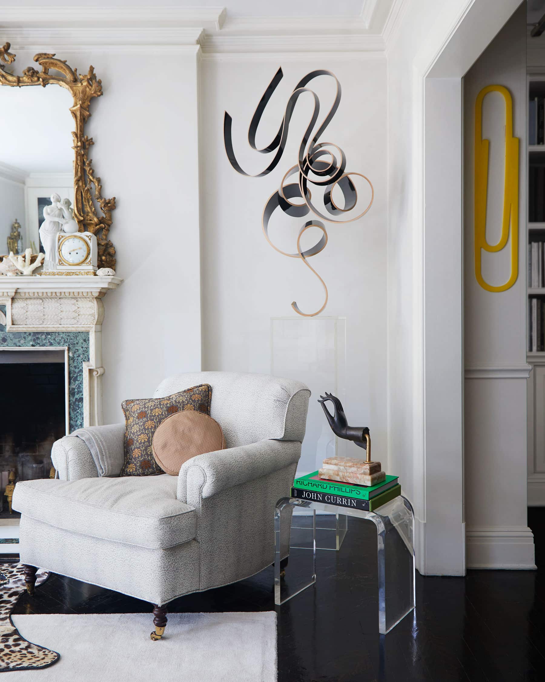 Blair Voltz Clarke and Alistair Clarke New York apartment living room