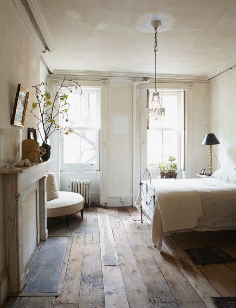 Photographer William Abranowicz American Originals: Creative Interiors Vendome Press John Derian East Village New York City bedroom