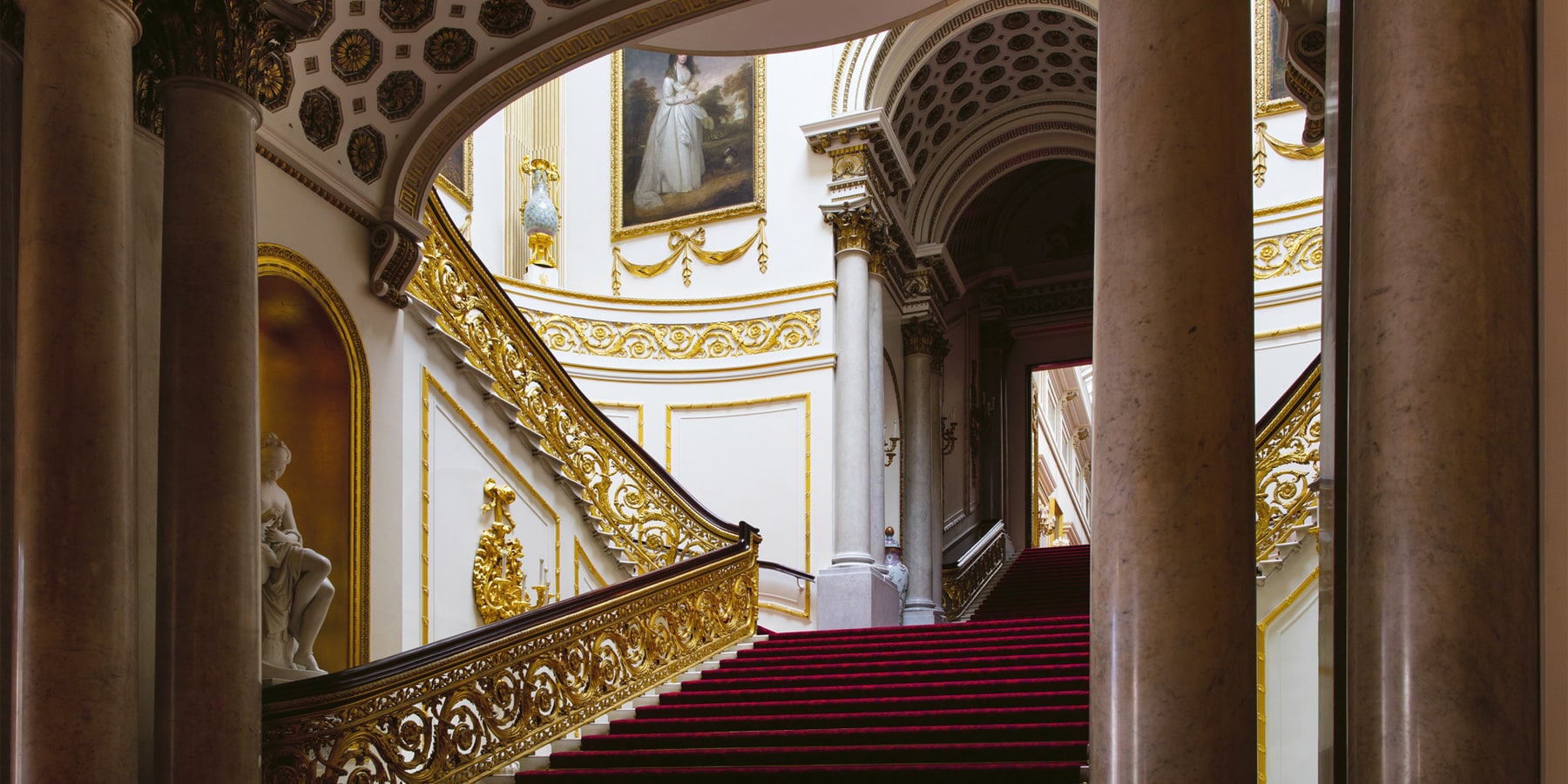 Peek Inside Buckingham Palace's Private and Unseen Rooms ...