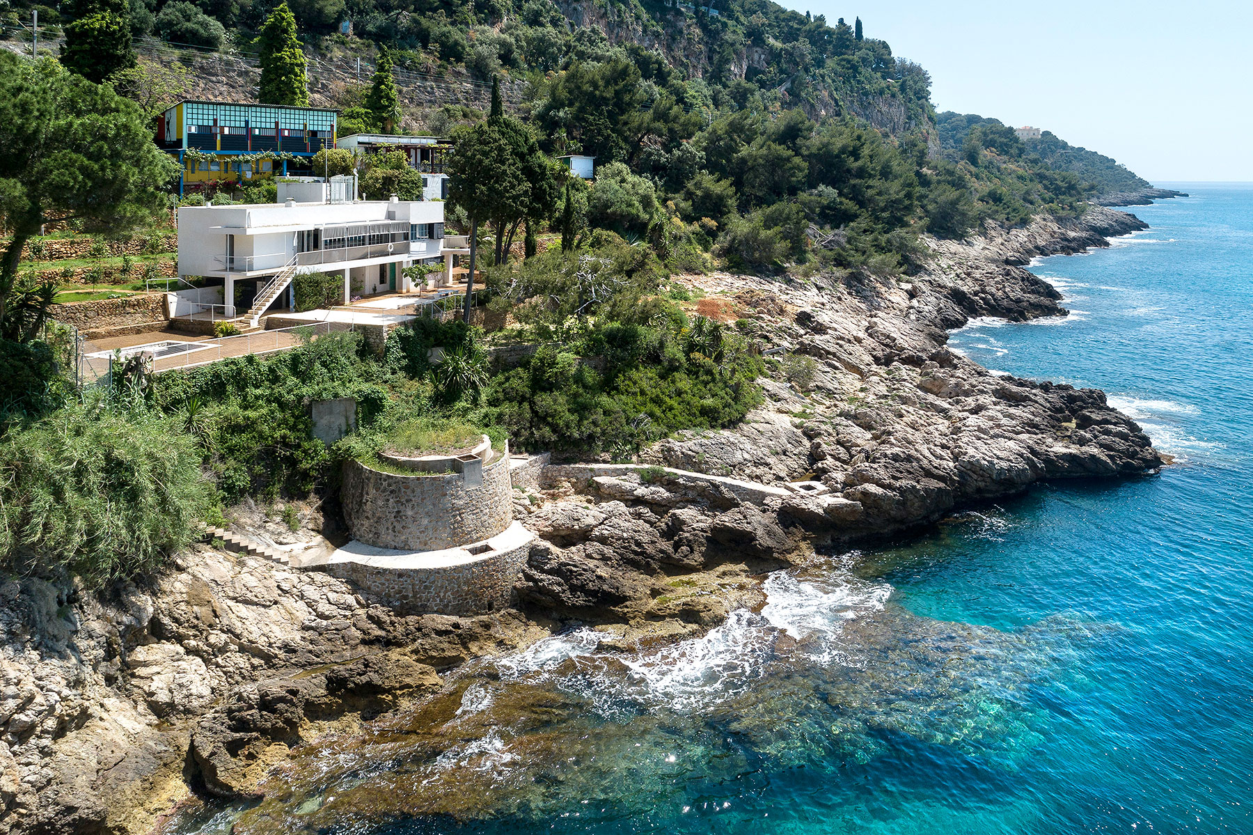 Eileen Gray's E-1027 and Le Corbusier's Holiday Cottages