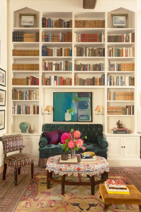 New York living room library by Sara Bengur