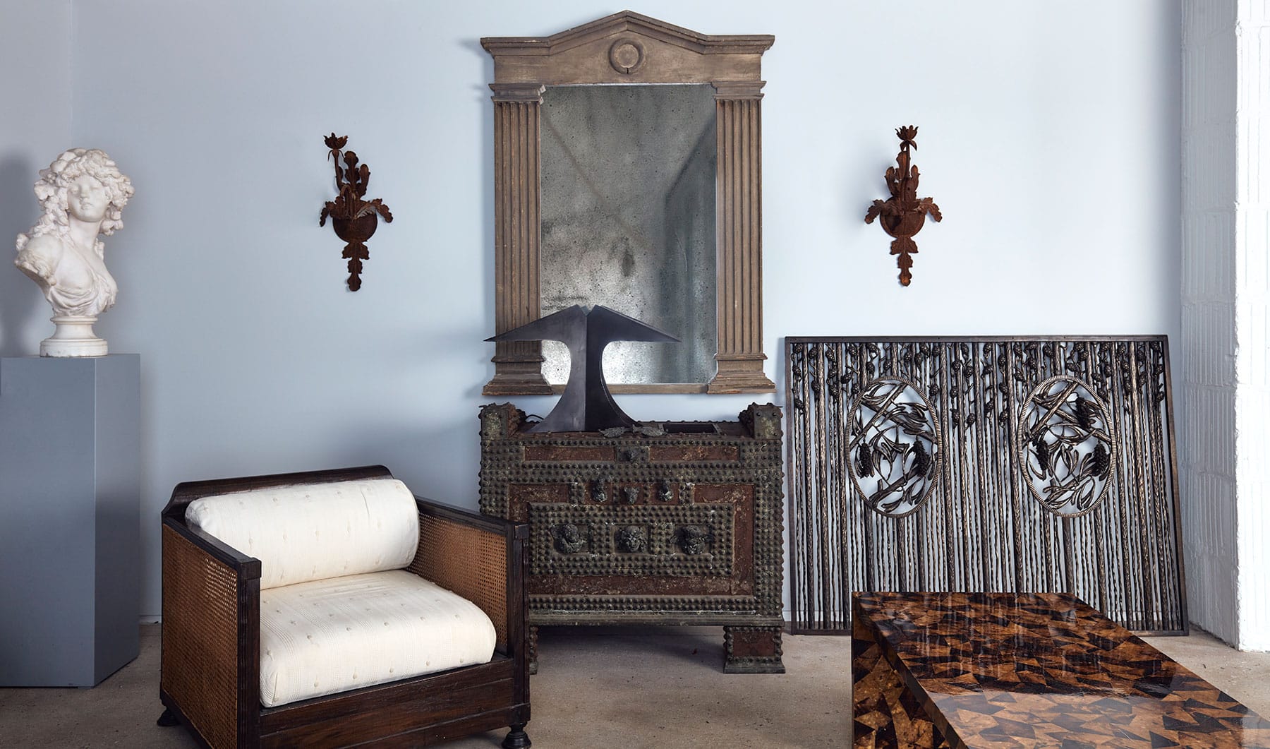 See and Shop Juan Montoya’s Carefully Curated Christie’s Exhibition at the 1stdibs Gallery