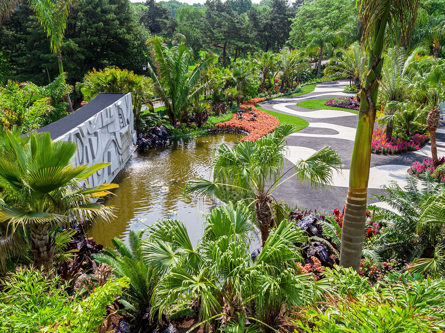 Roberto Burle Marx’s Bold Brazilian Landscape Design Comes to New York