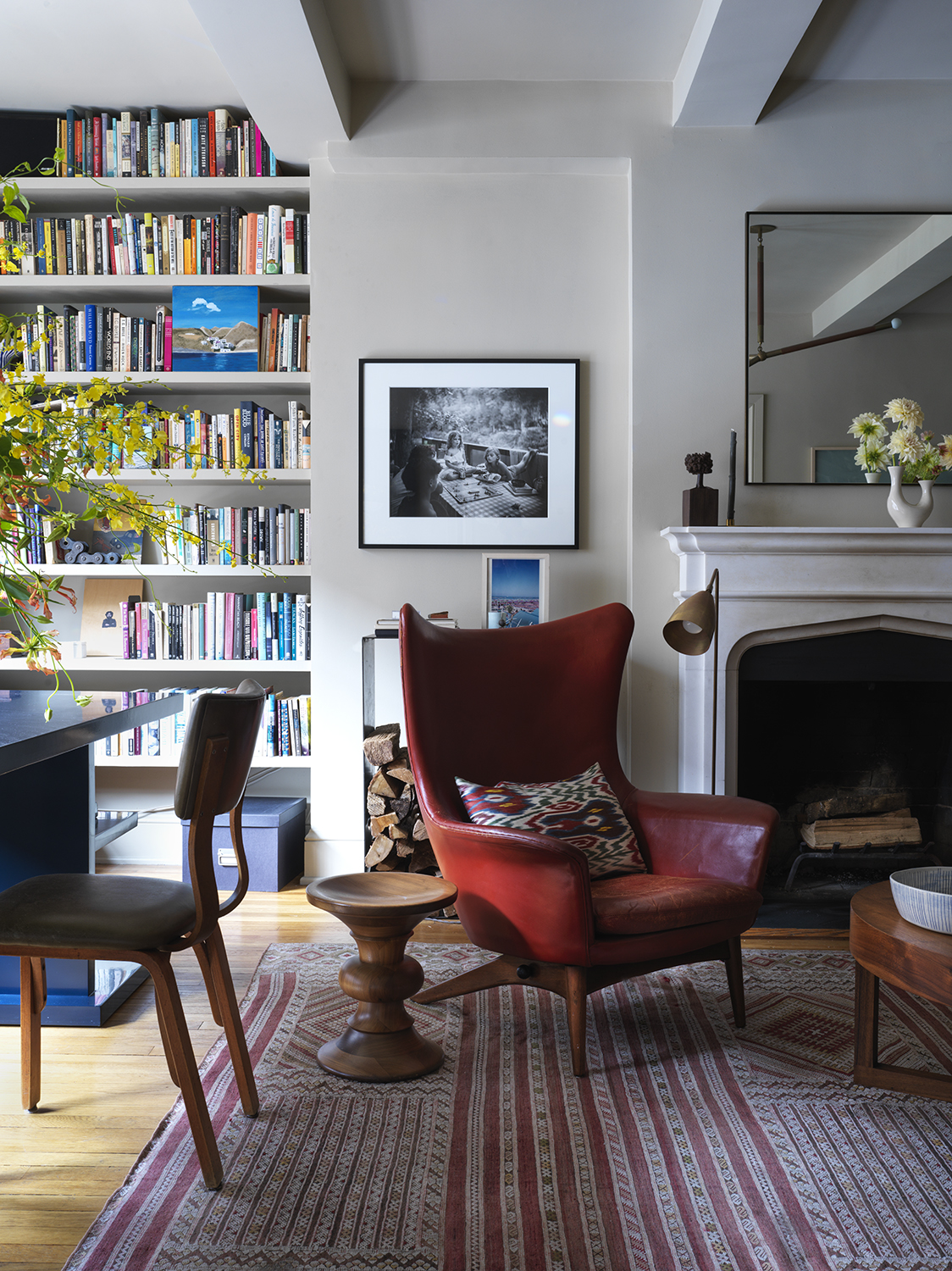 Heide Hendricks a choisi un tapis de Turquie ancien pour cet appartement de Greenwich Village, à New York