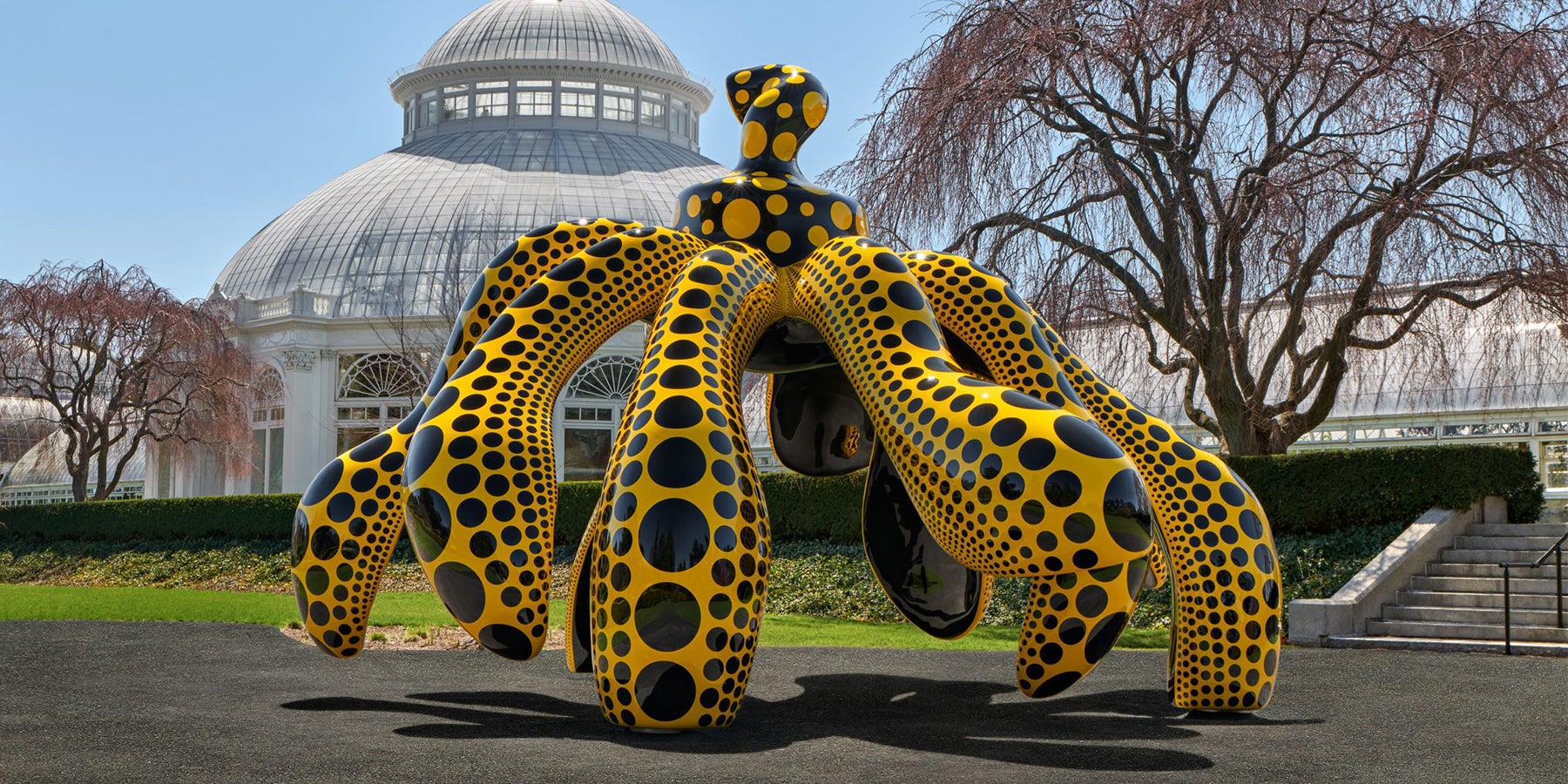 From Yayoi Kusama’s New Show to Your Veggie Garden, Outdoor Sculpture Wows