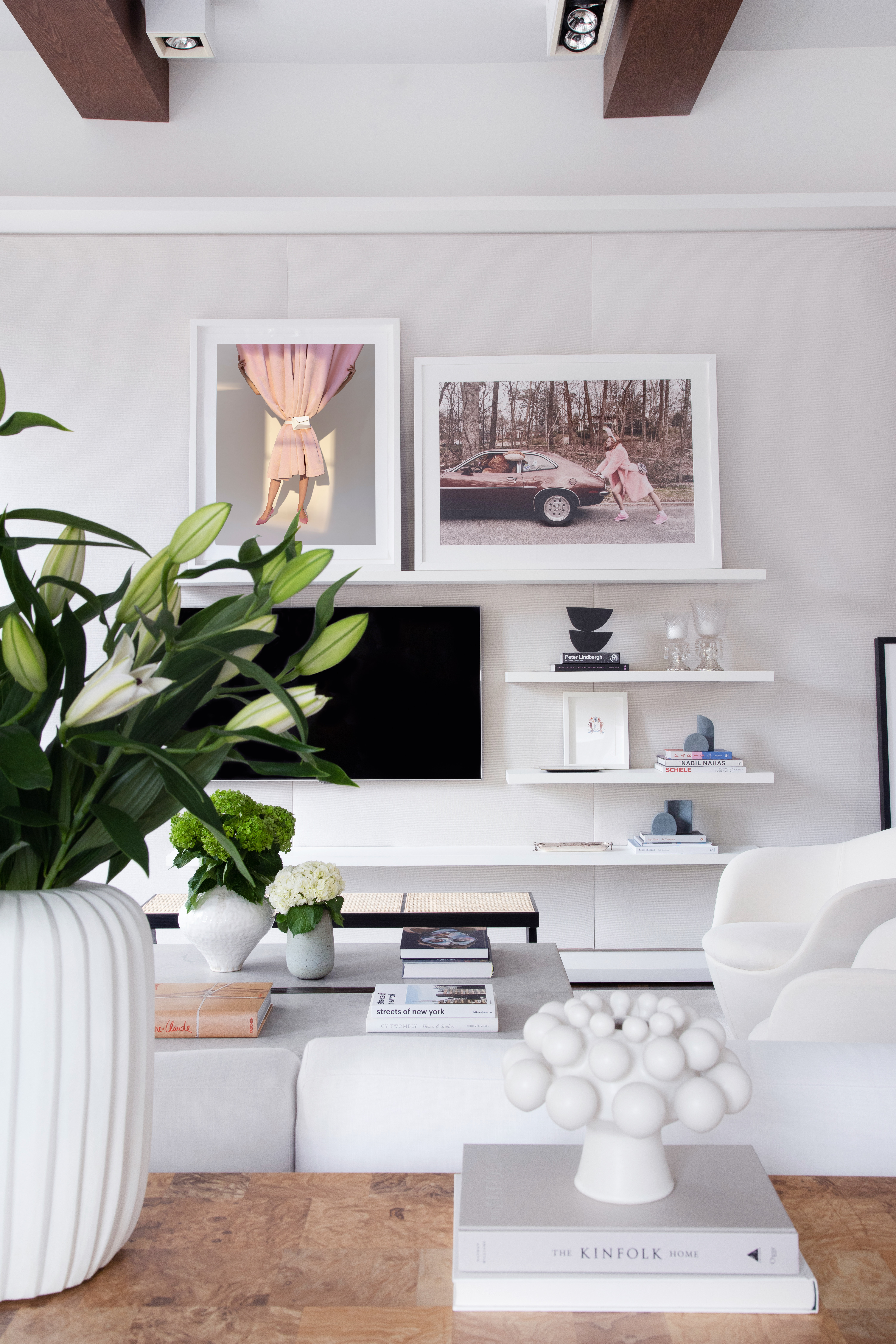 ArtStar Founder Chrissy Crawford’s Airy New York Apartment Highlights Her Colorful Collection