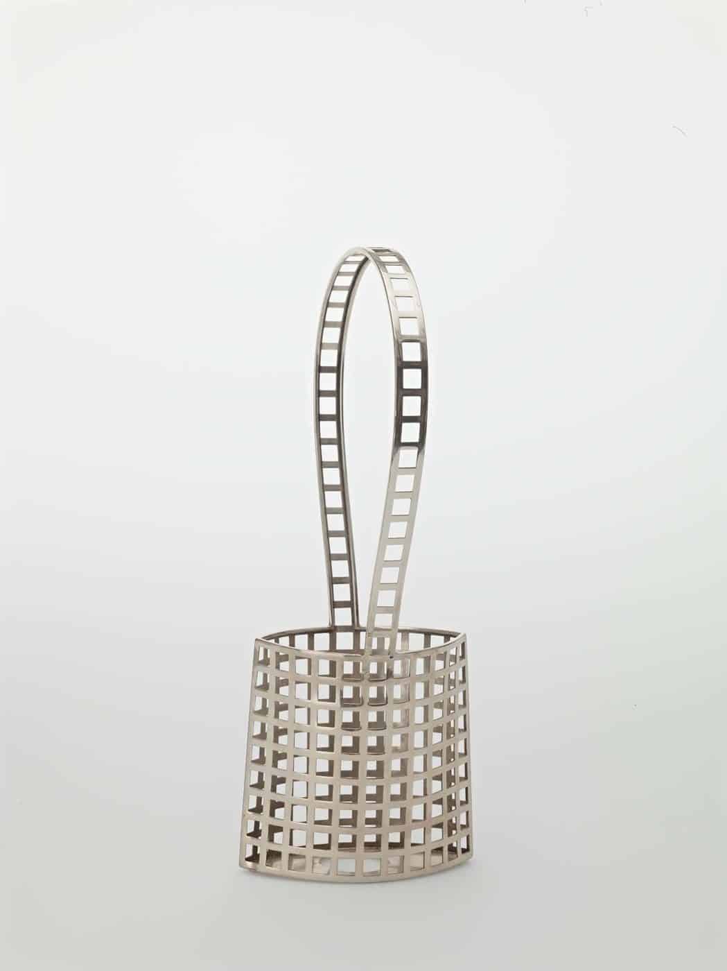 Vase en argent avec insert en verre de Josef Hoffmann