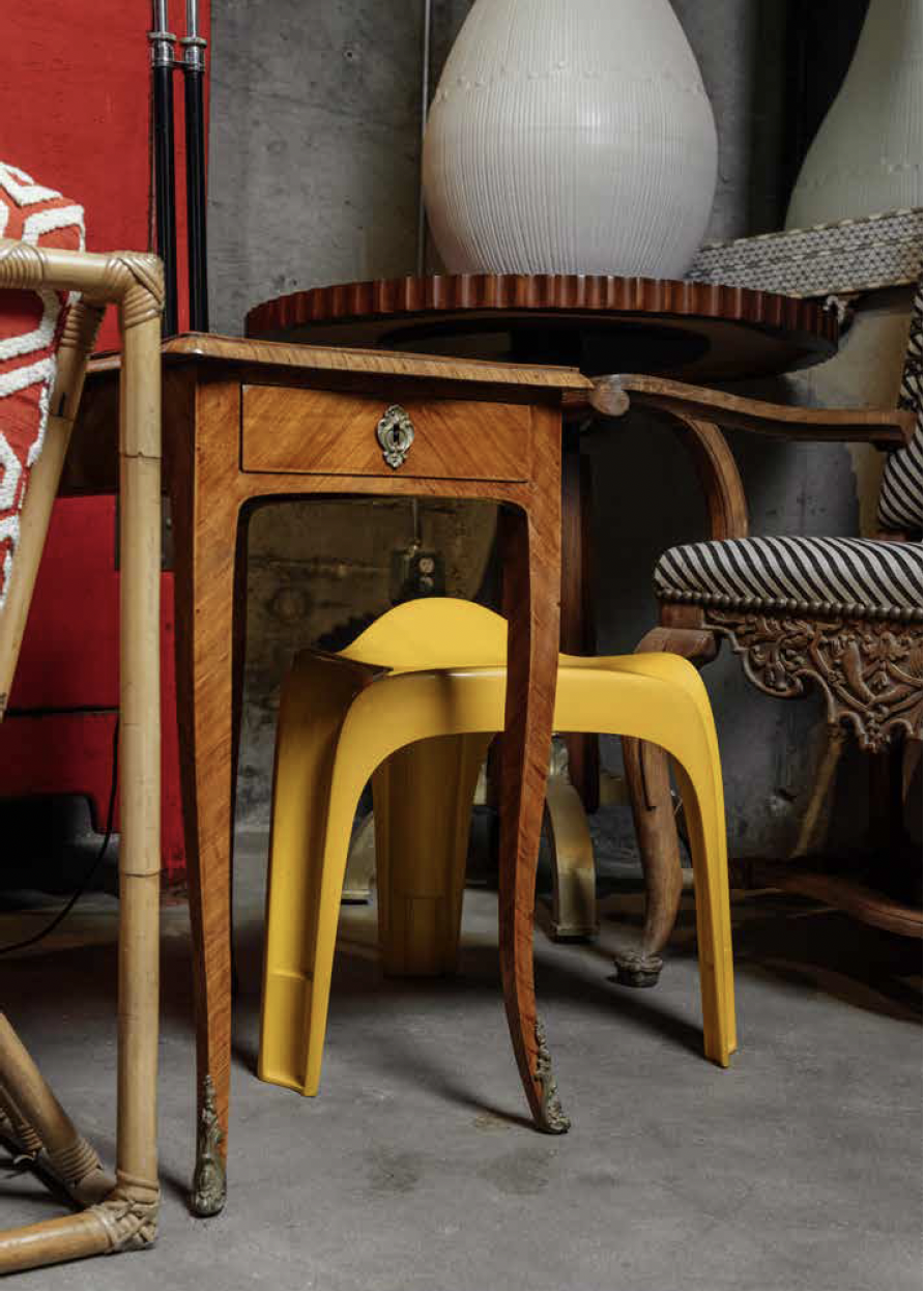 Tabouret empilable Casalino d'Alexander Begge