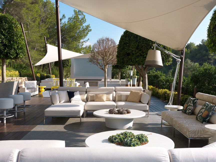 Glamorous deck designed by Brigitta Spinocchia Freund